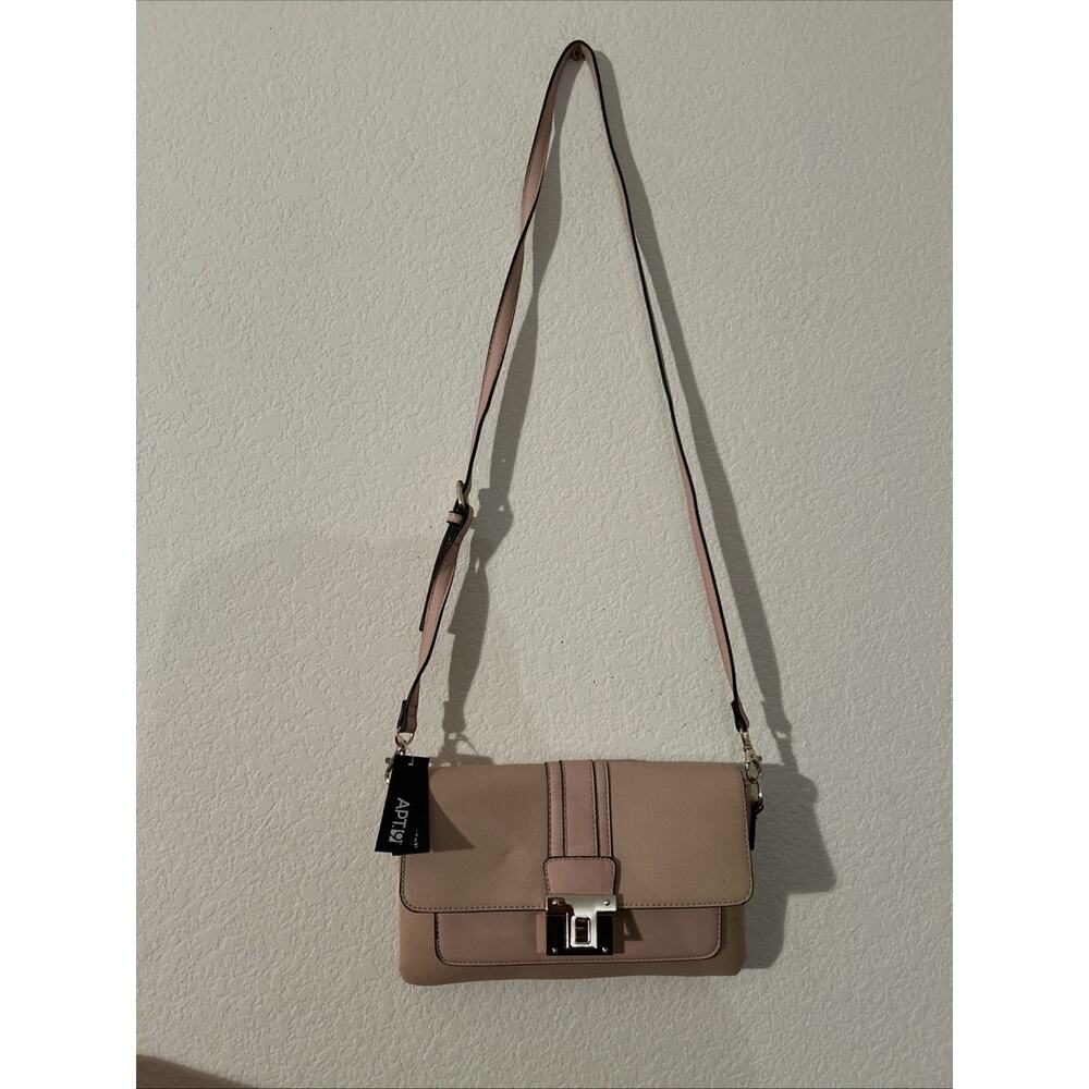 Women’s Crossbody Blossom Purse Pink NWT Apt.9
